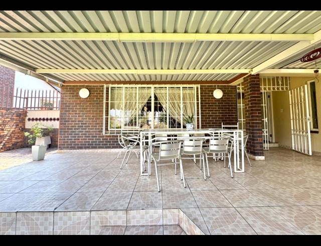 4 BEDROOM HOUSE FOR SALE IN WINCHESTER HILLS